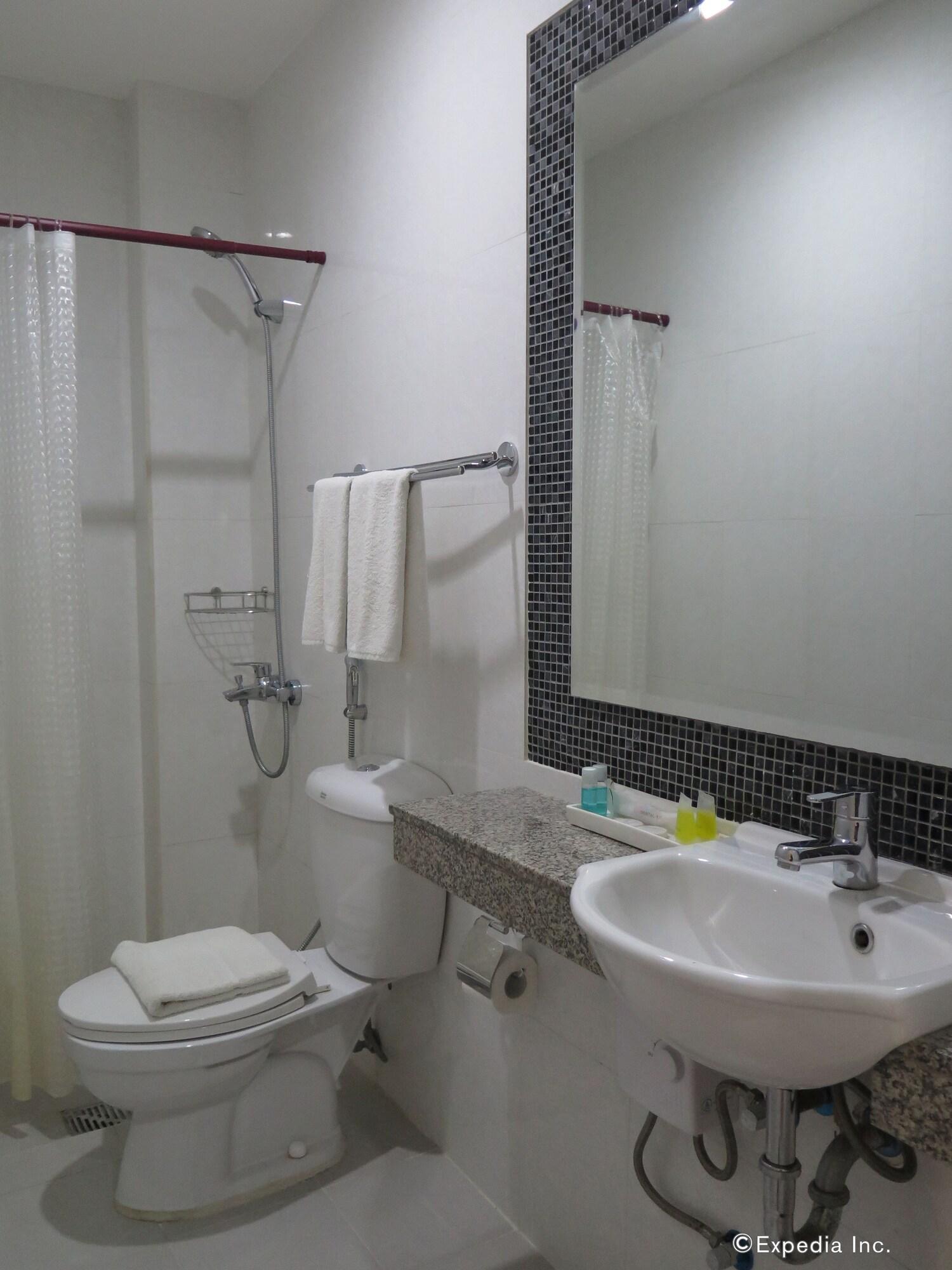 717 Cesar Place Hotel Tagbilaran-stad Buitenkant foto