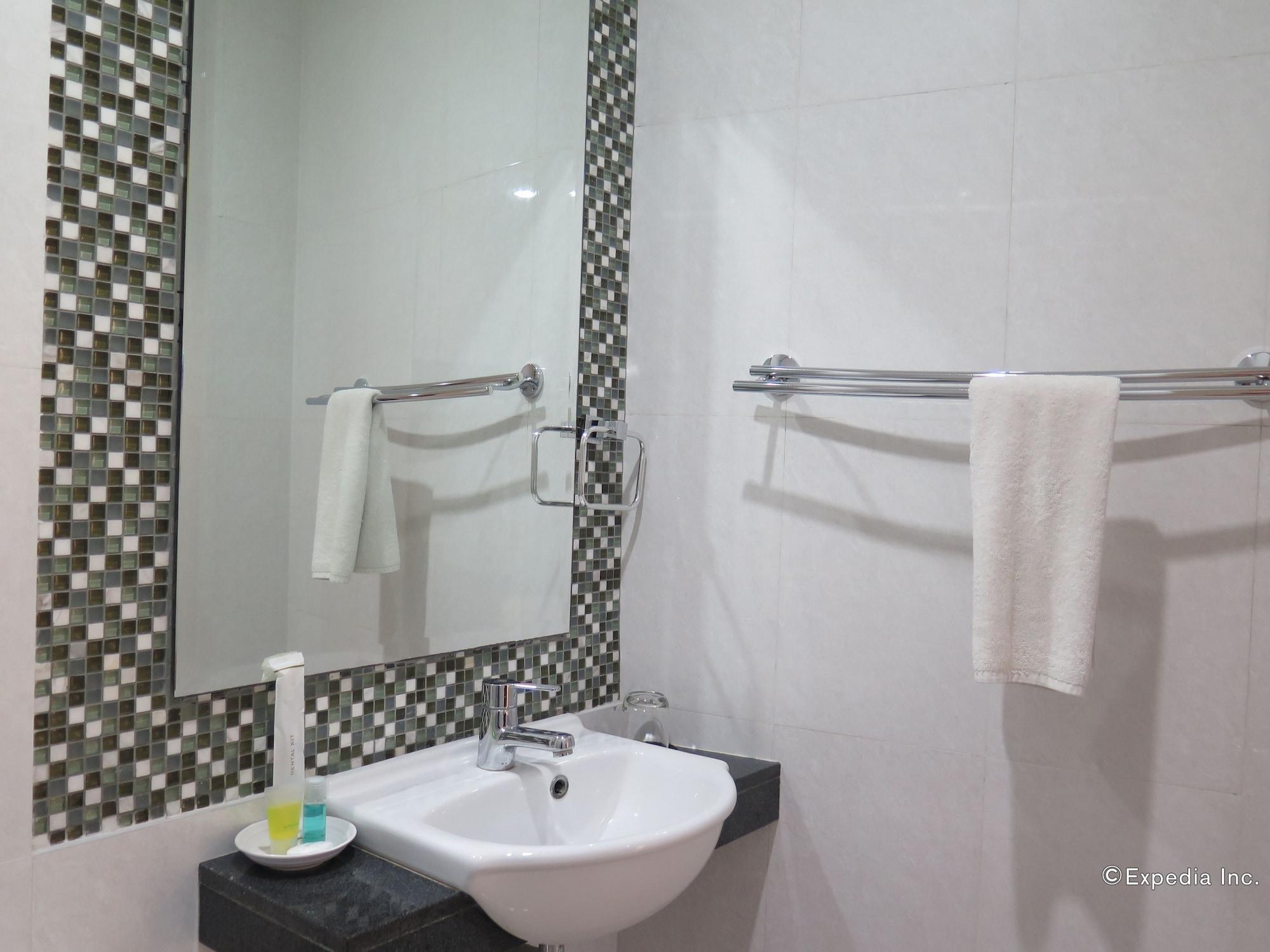 717 Cesar Place Hotel Tagbilaran-stad Buitenkant foto