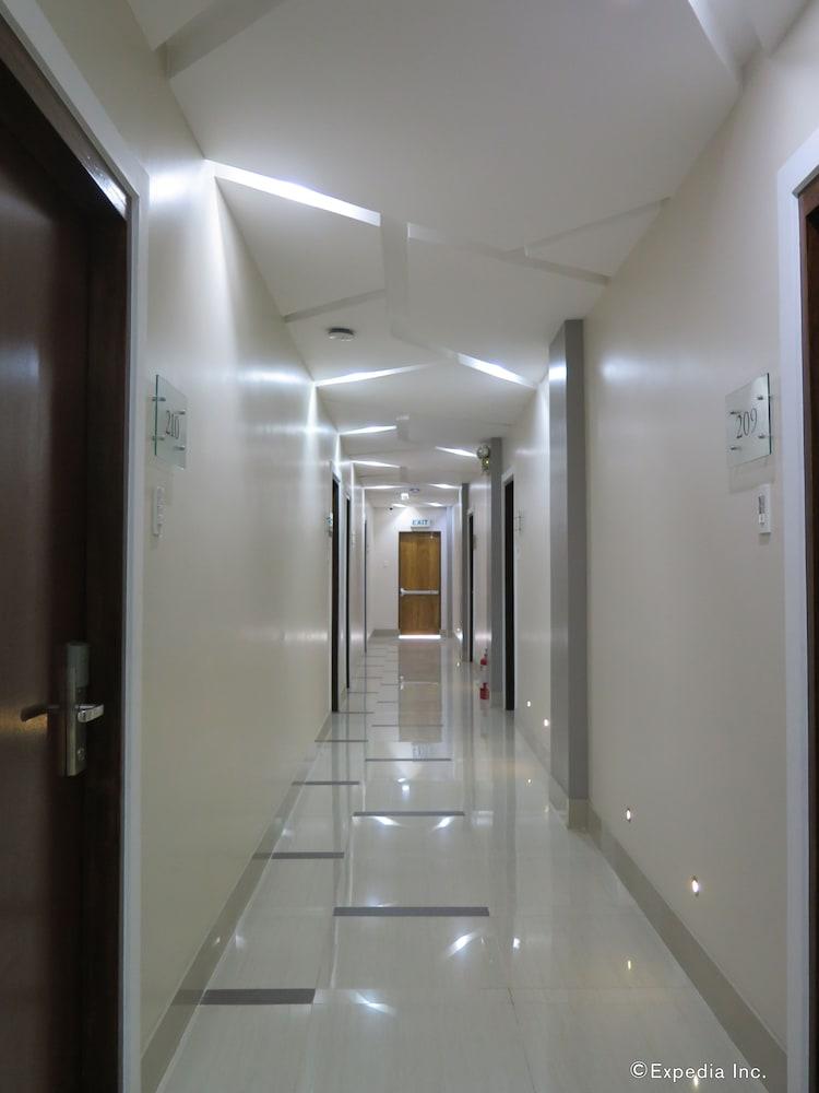 717 Cesar Place Hotel Tagbilaran-stad Buitenkant foto